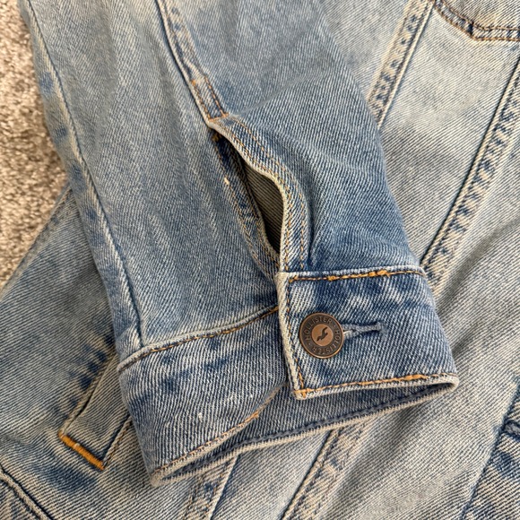 Hollister Denim Jacket‎ Blue Wash Classic Trucker Style Size Medium - Picture 4 of 10